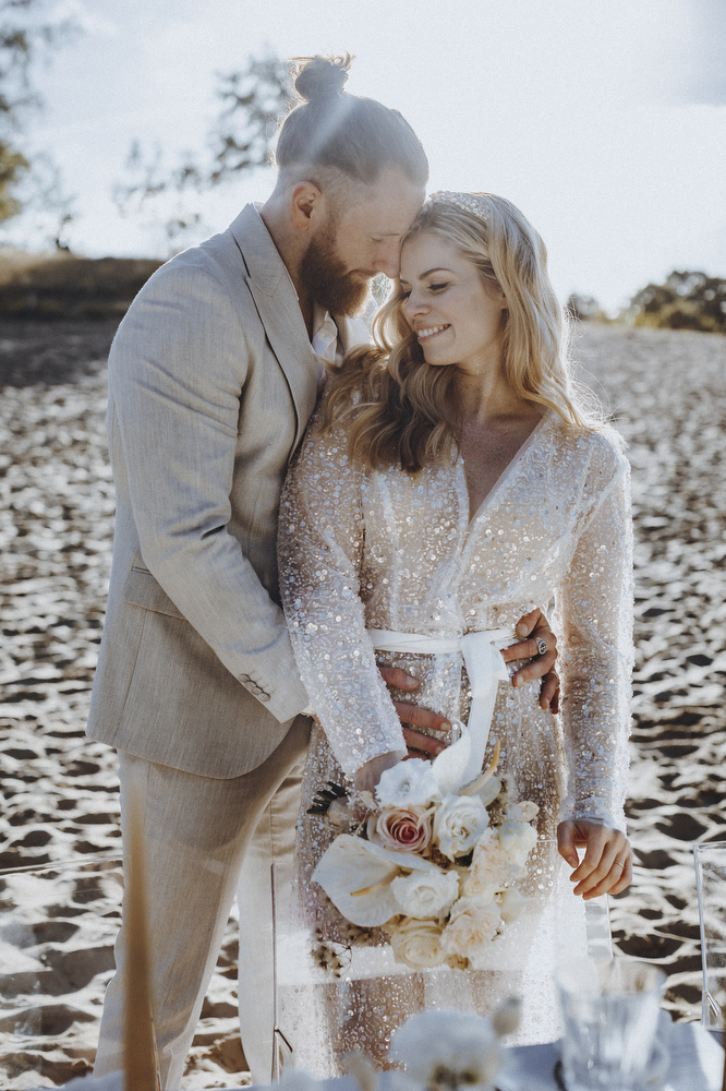 Hochzeit-Glitter-Beach-Vibe-Strandhochzeit-Mallorca-am Meer-Bohoo Wedding