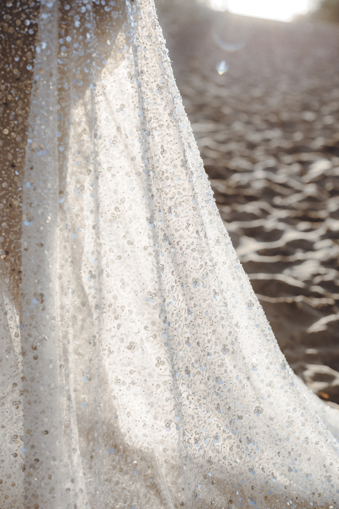 Hochzeit-Glitter-Beach-Vibe-Strandhochzeit-Mallorca-am Meer-Bohoo Wedding